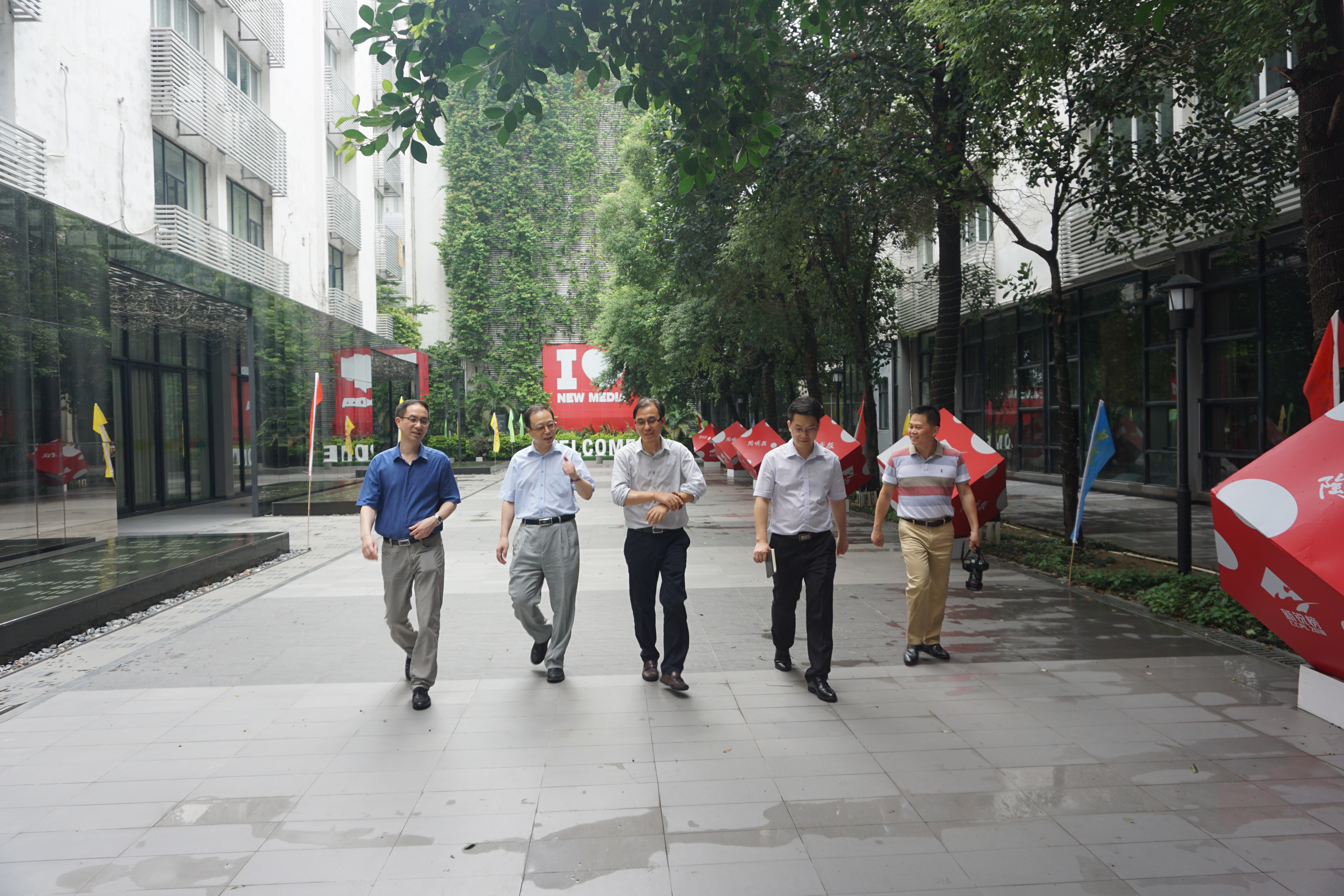 佛山市委统战部到新媒体产业园实地考察